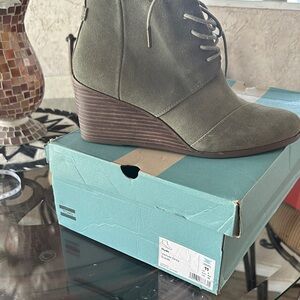 Toms Olive Wedge Ankle Boots